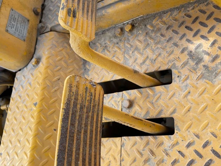 1956-caterpillar-d8-image-55