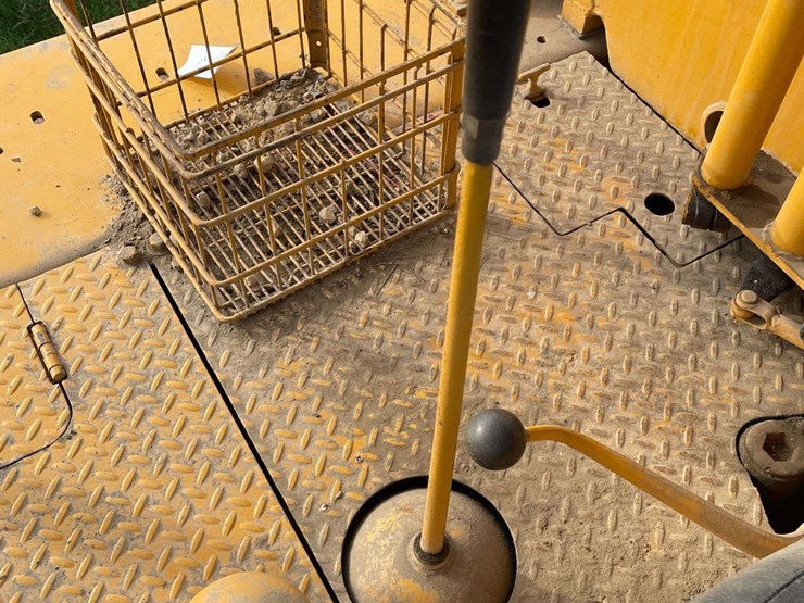 1956-caterpillar-d8-image-59