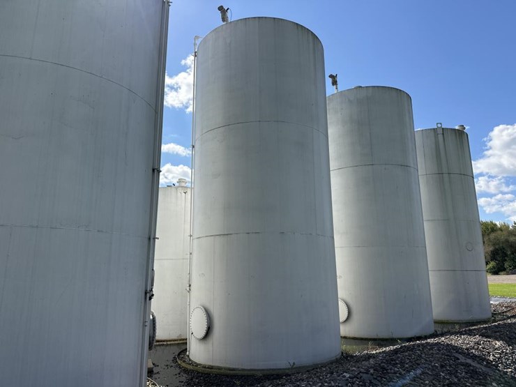 #3116-•-approx-22'x11'-fuel-tank-image-1