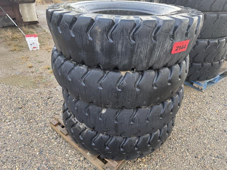 #2144-•-(4)-14.0-25-grader-tires-image-2