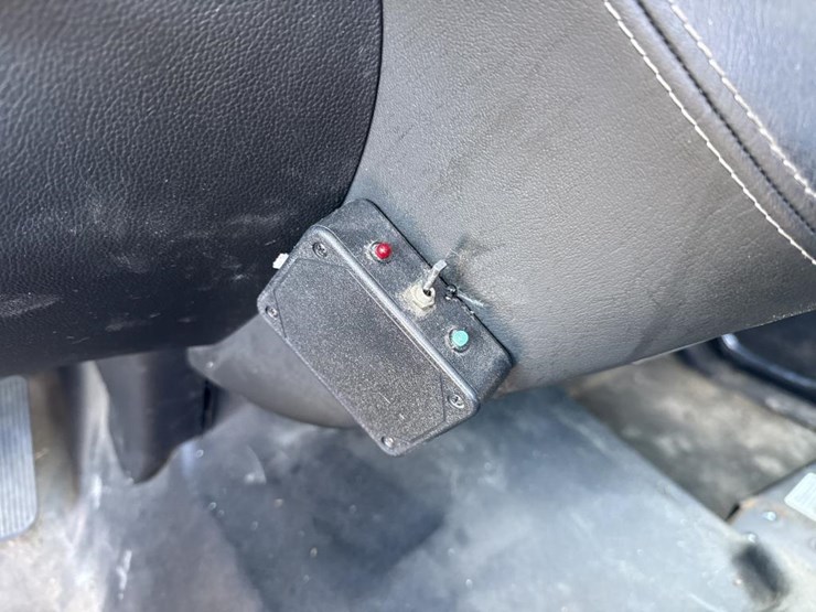 2015-chevrolet-tahoe-image-41