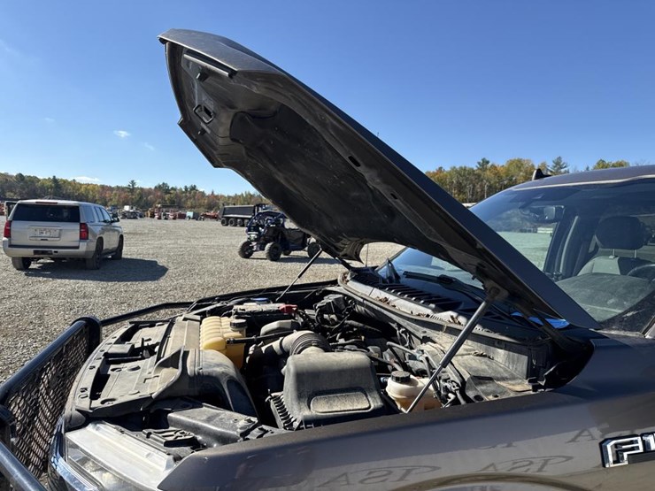 2020-ford-f150-xlt-image-11