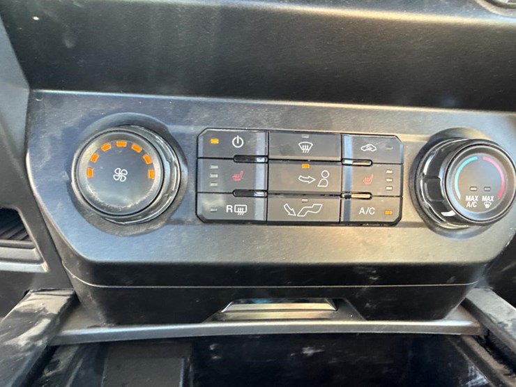 2020-ford-f150-xlt-image-39