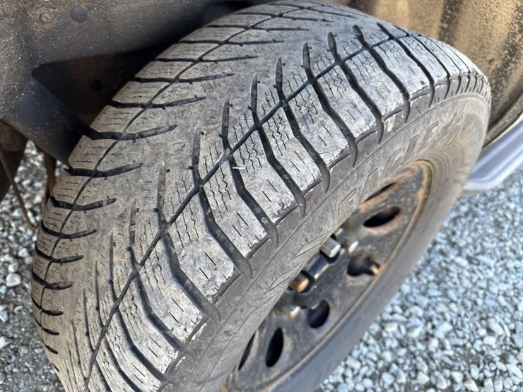 2015-chevrolet-tahoe-image-50