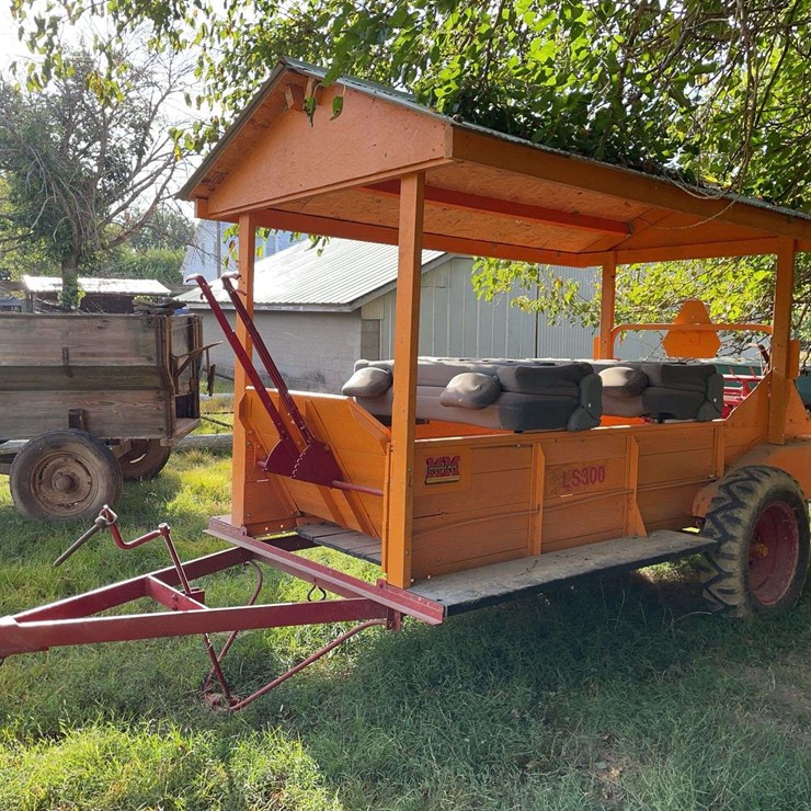 MINNEAPOLIS MOLINE LS300