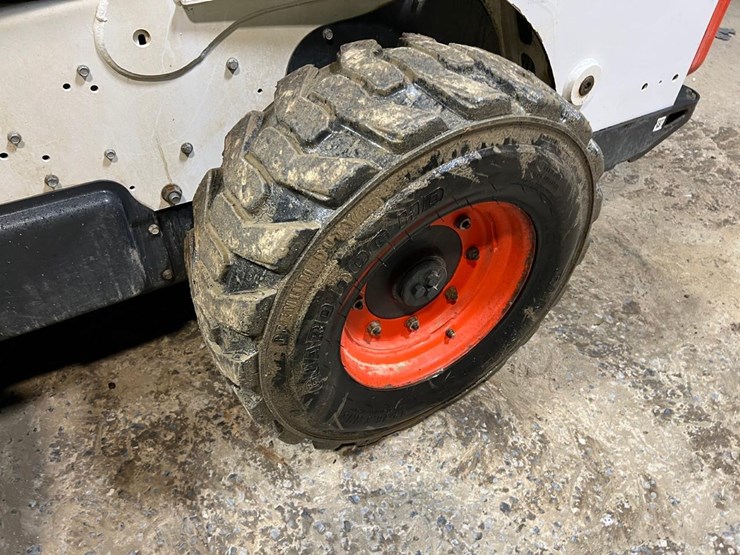 2022-bobcat-s770-image-13
