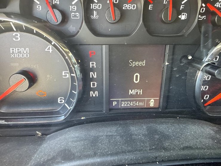 2015-chevrolet-tahoe-image-46