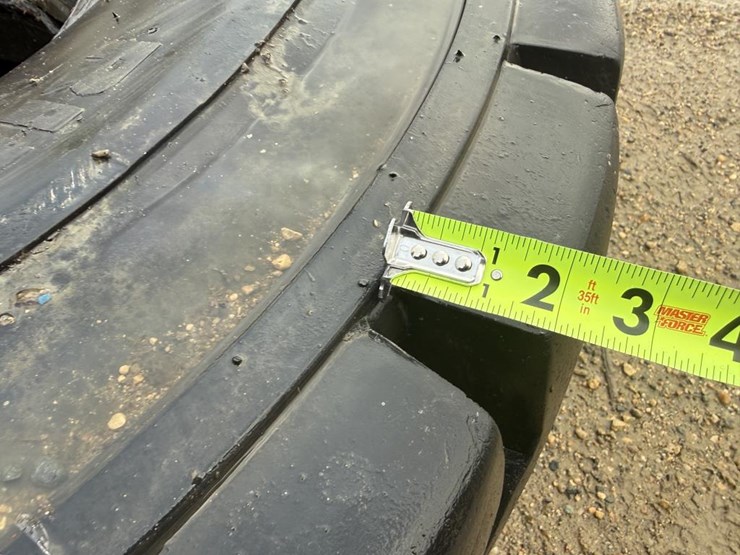 #2135-•-(4)-super-grip-grader-tires-image-18
