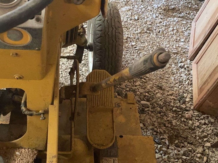 minneapolis-moline-108-image-35