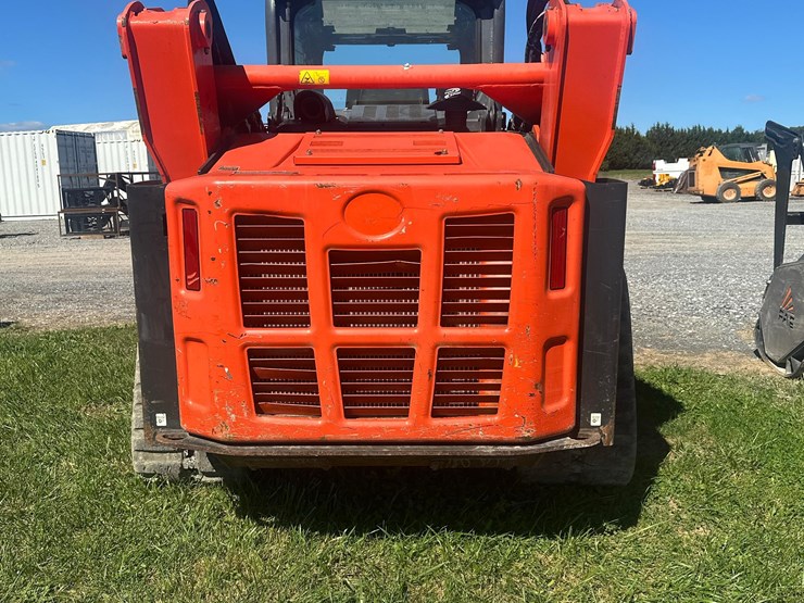 2019-kubota-svl-95-2-image-11