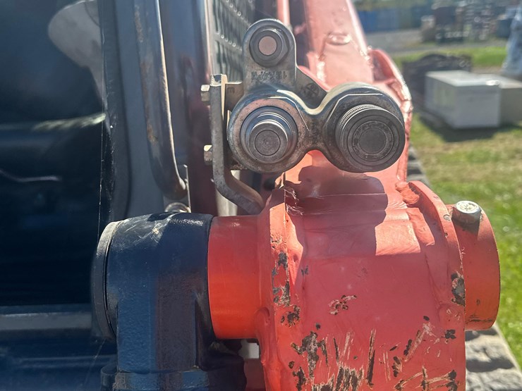 2019-kubota-svl-95-2-image-13