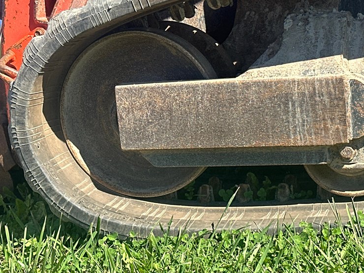 2019-kubota-svl-95-2-image-7