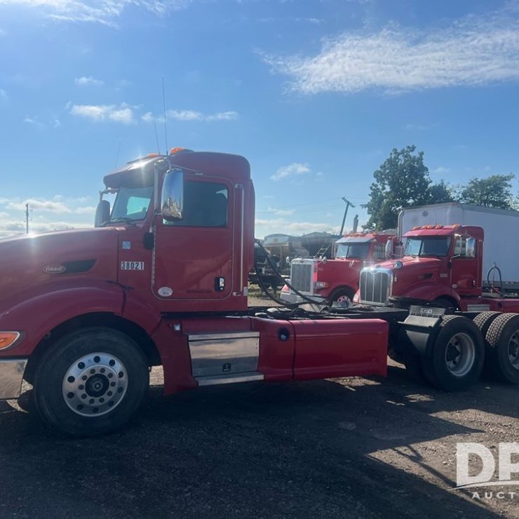 2012 PETERBILT 384