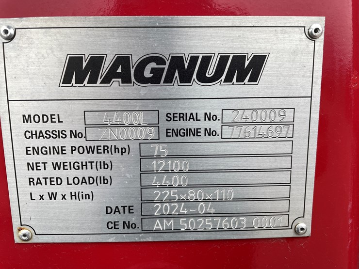 #5502-•-2024-magnum-4400l-wheel-loader-image-22