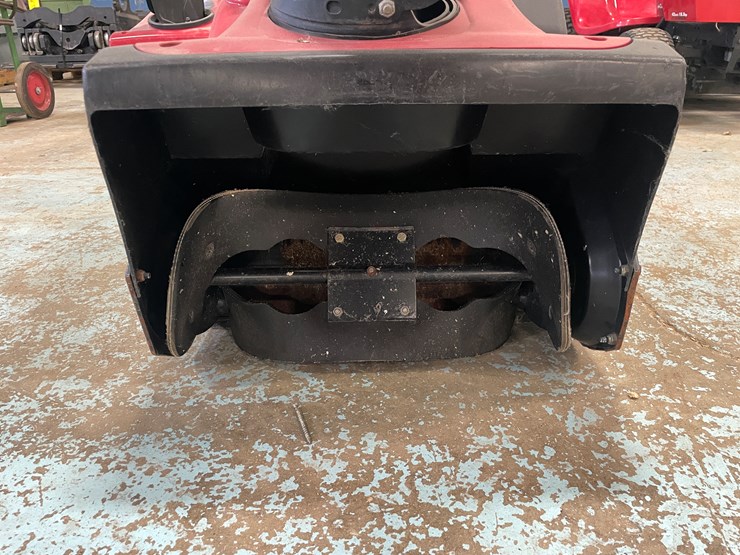 #7237-•-toro-ccr-3650-snowblower-image-8