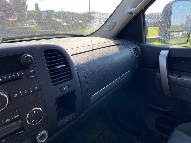 2010-gmc-sierra-1500-image-52