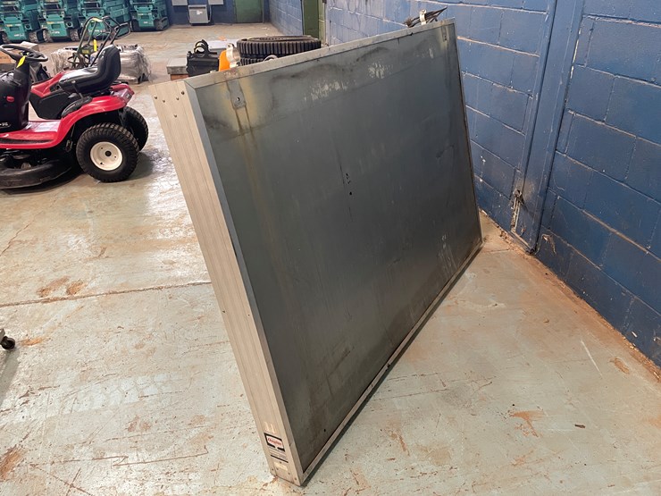 #7230-•-nissan-forklift-lighted-sign-image-5