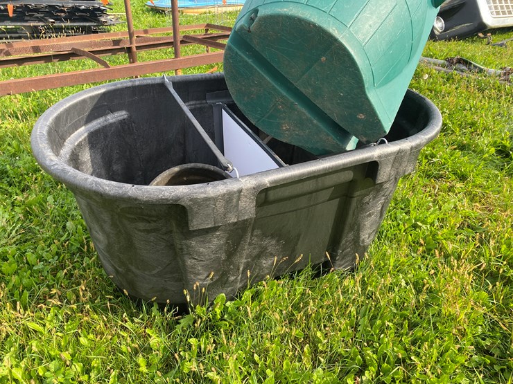 #1655-•-poly-100-gallon-water-tank-image-3