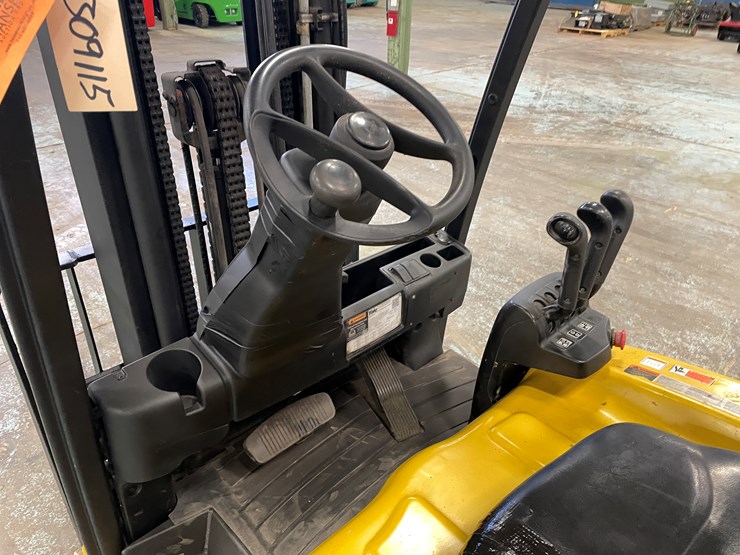 #5565-•-2020-yale-erp040-electric-forklift-image-19