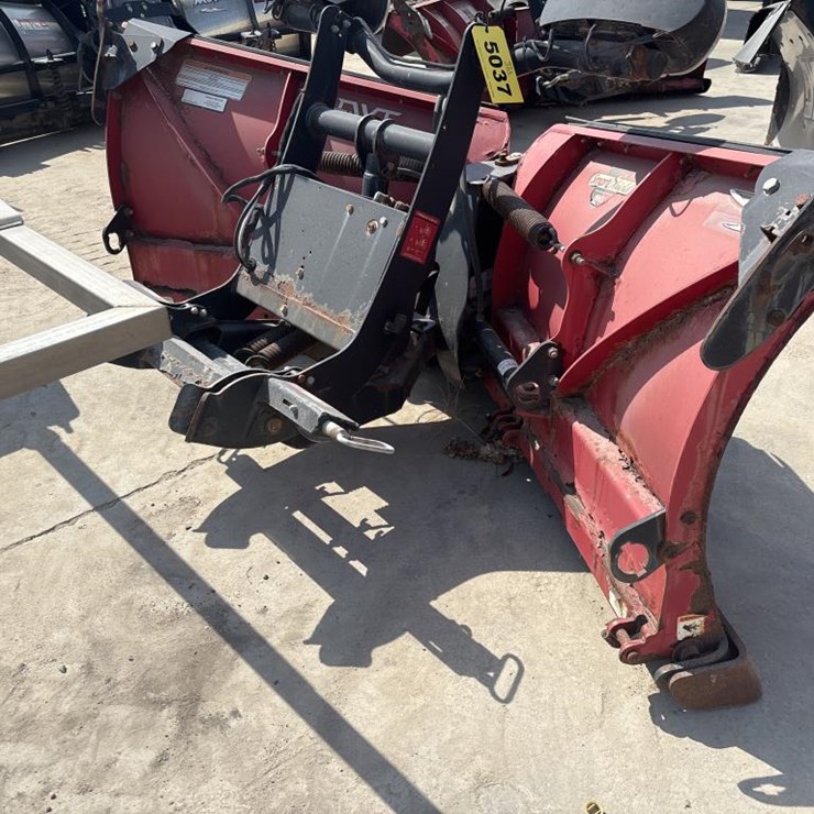 #5037 • Boss Power V DXT Truck V-Plow