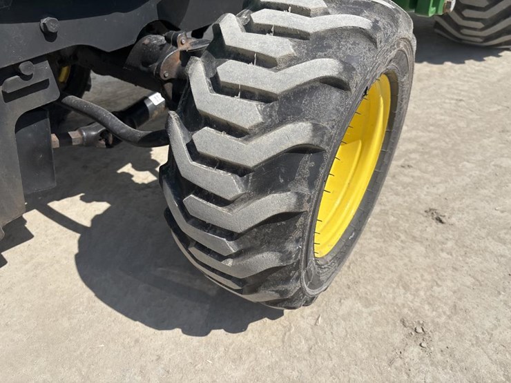 john-deere-1025r-image-28