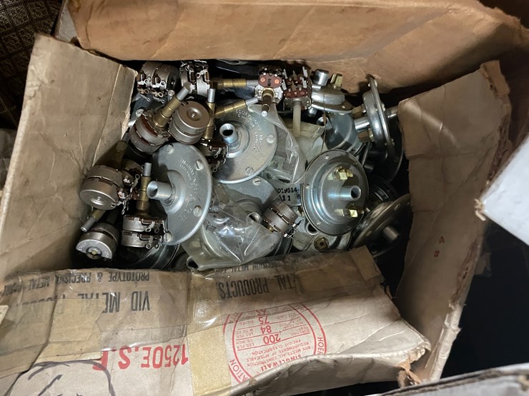 #7258-•-assorted-electrical-parts-and-supplies-image-11