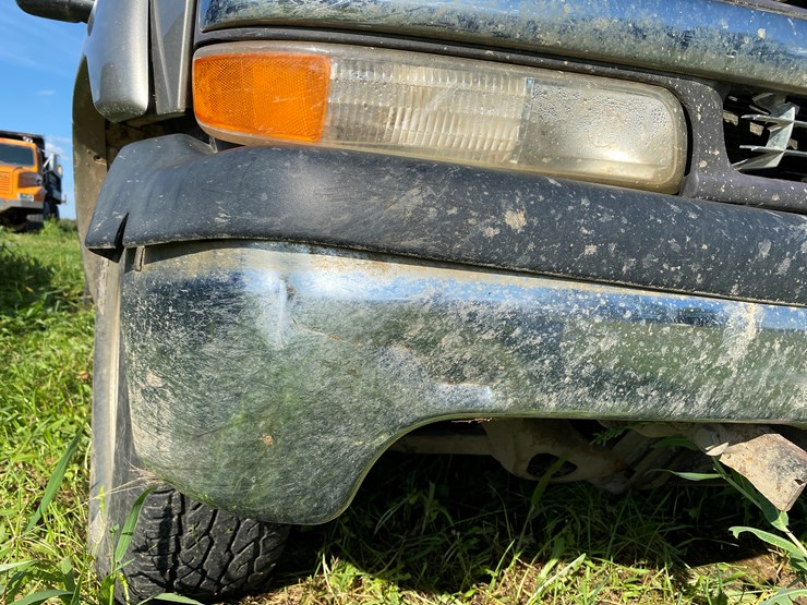 #1599-•-2000-chevy-silverado-1500-extended-cab-pickup-truck-(has-wi-title)-image-41