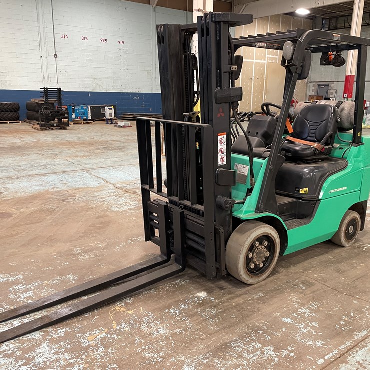 2018 MITSUBISHI FGC25N