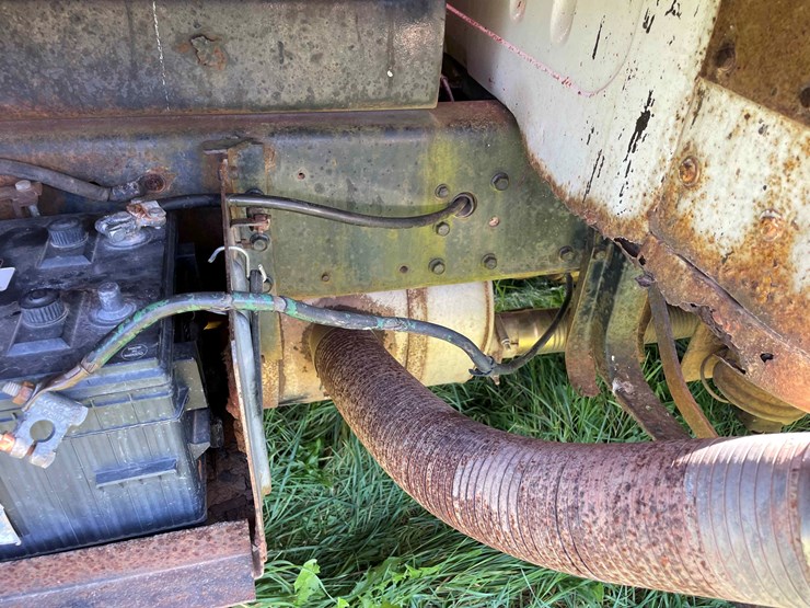 1982-international-dt466-image-69