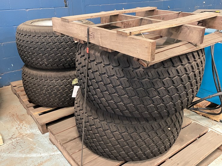 #7226-•-(4)-turf-tires-on-9-bolt-rims-image-2