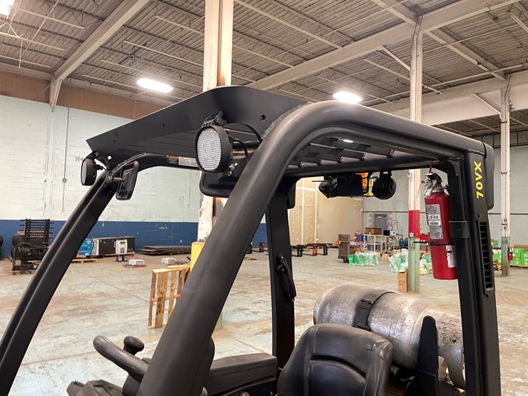 #5559-•-2017-yale-glc070-lp-forklift-image-30