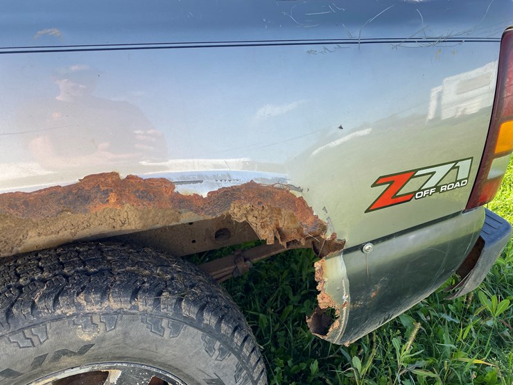 #1599-•-2000-chevy-silverado-1500-extended-cab-pickup-truck-(has-wi-title)-image-19