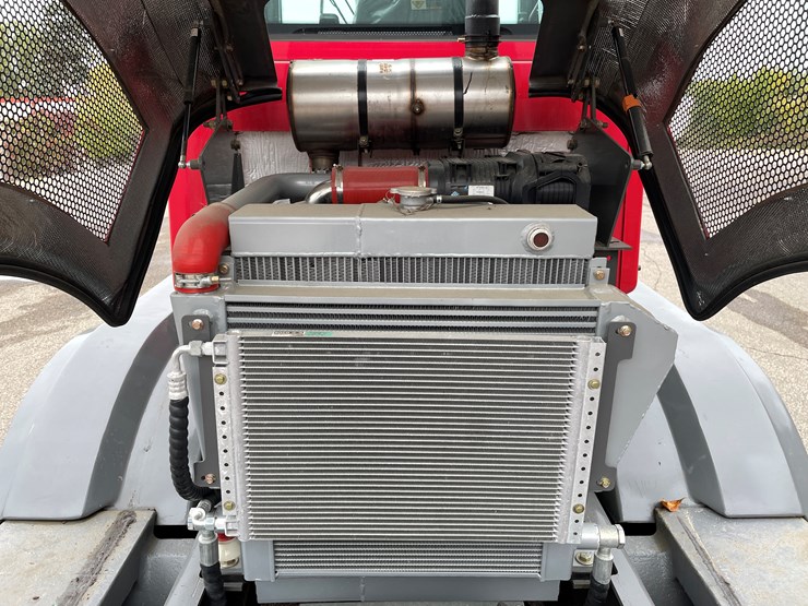 #5502-•-2024-magnum-4400l-wheel-loader-image-36