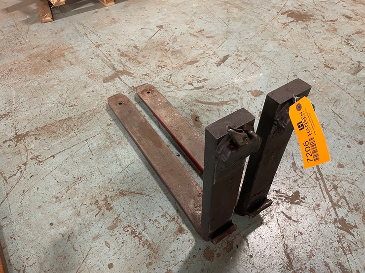 #7206-•-32"-x-4"-forklift-pallet-forks-image-6