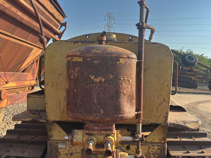 caterpillar-d6-image-22