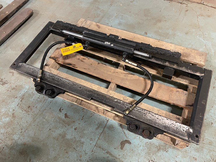 #7204-•-forklift-side-shift-plate-image-2