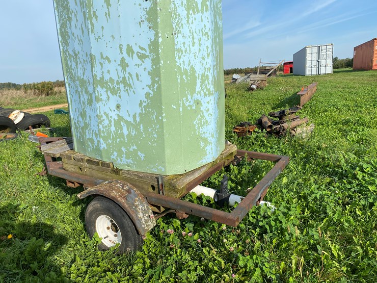 #1637-•-polly-port-a-potty-image-7