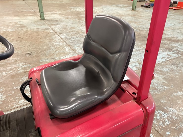 #5568-•-toyota-7-runner-1,500-lbs.-electric-forklift-image-20