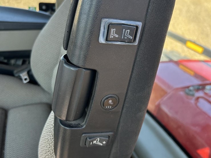 2011-case-ih-steiger-600-hd-image-74