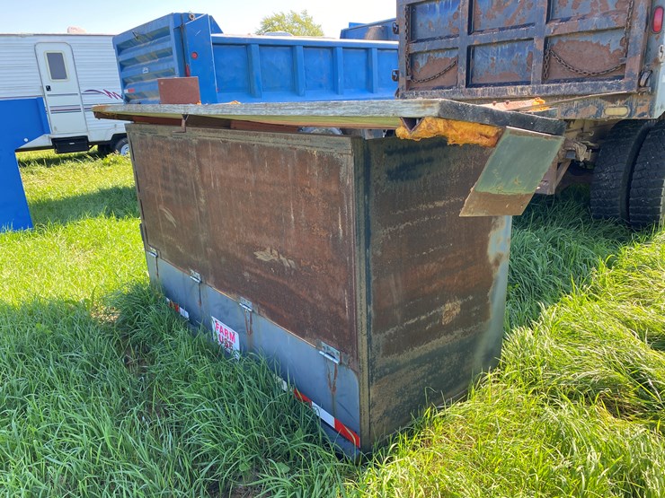 international-4900-image-9