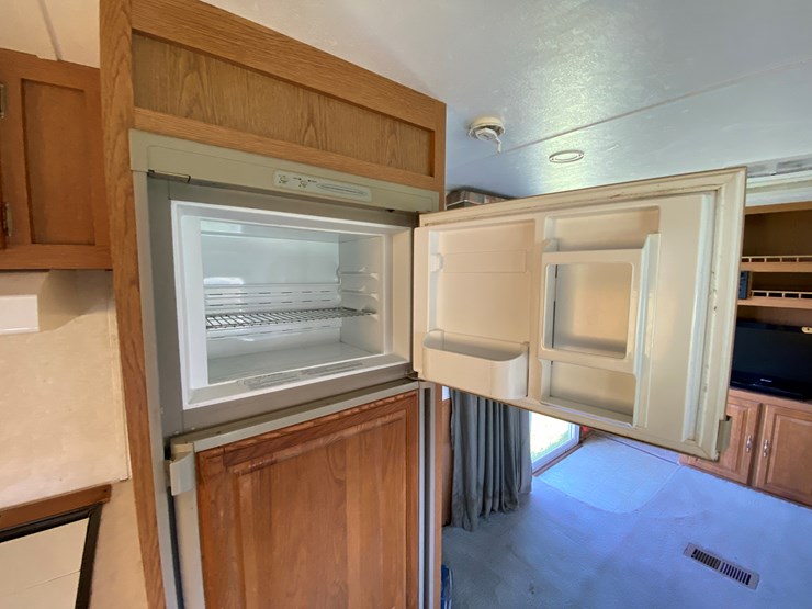 #1607-•-keystone-sprinter-360fk-camper,-(no-title)-image-40