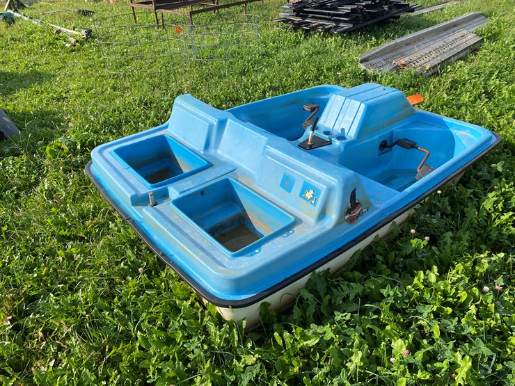 #1645-•-seahawk-paddle-boat-image-6