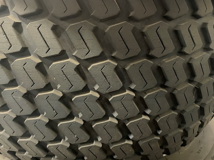 #7226-•-(4)-turf-tires-on-9-bolt-rims-image-5