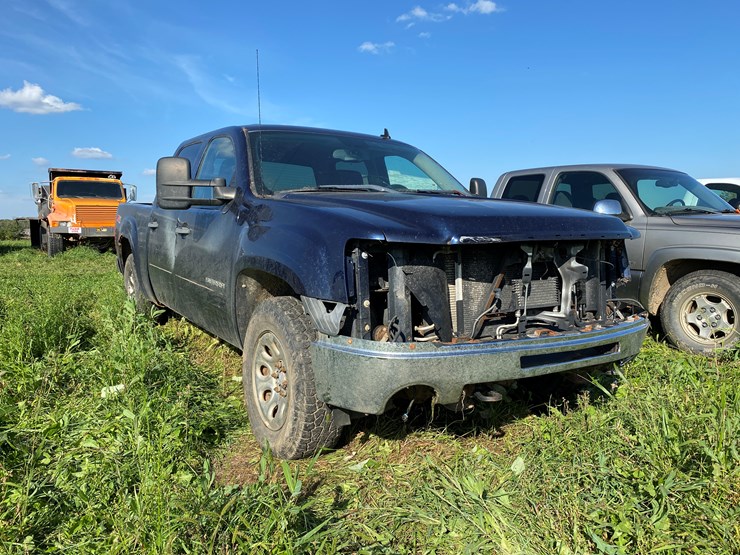 2010-gmc-sierra-1500-image-8