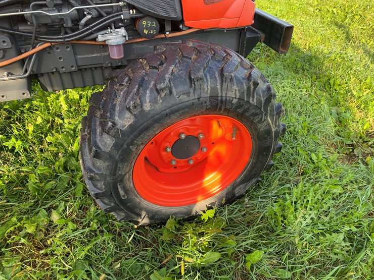 #1583-•-kubota-l4600d-4x4-diesel-tractor-image-30