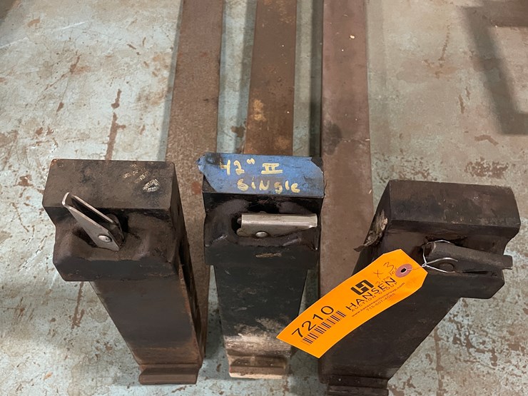 #7210-•-(3)-single-forklift-pallet-forks-image-4
