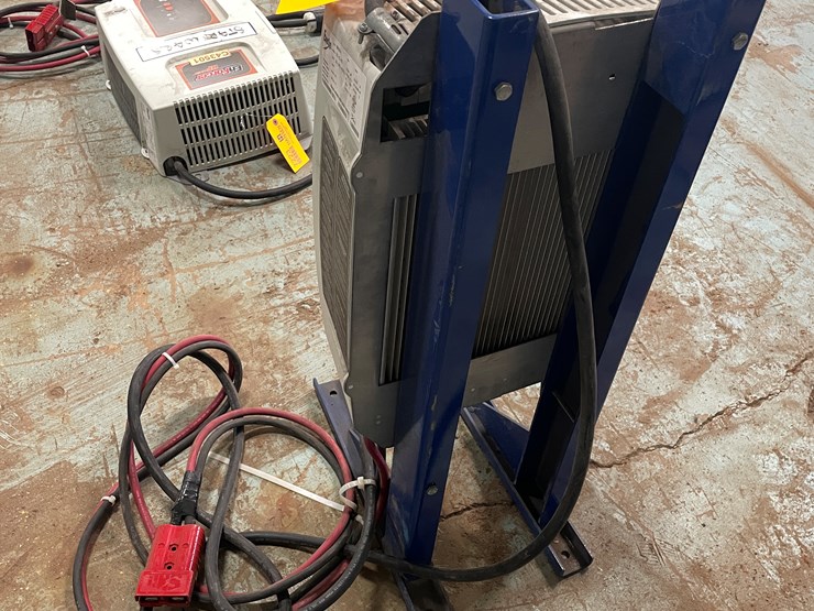 #7221-•-enersys-12-cell-battery-charger-image-4