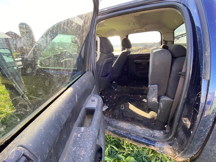 2010-gmc-sierra-1500-image-63