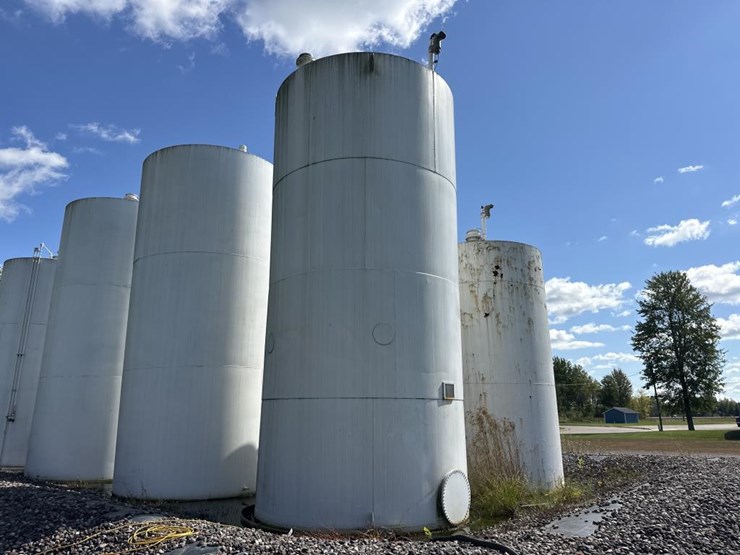 #3120-•-approx-20'x11'-fuel-tank-image-2