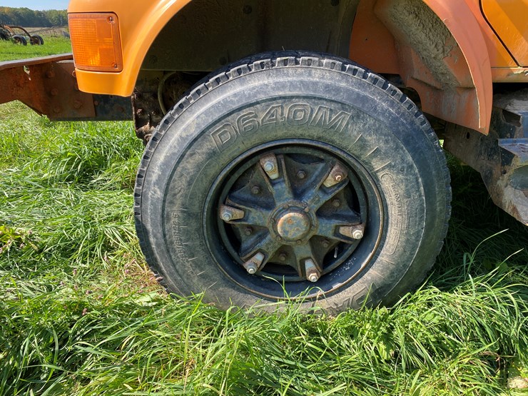 international-4900-image-16